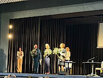 Die Präsidentin des SI Club Senden-Steverland Claudia Wulf und die Vizepräsidentin Gabi Rethmann bedanken sich für den wundervollen Abend.